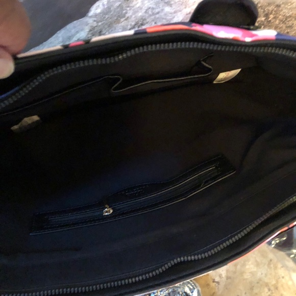 TRINA TURK FLORAL TOTE BAG - Picture 7 of 11